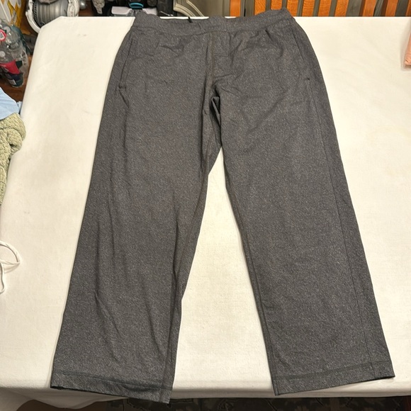 26. Lululemon Heather Black Sweatpants - Picture 3 of 7